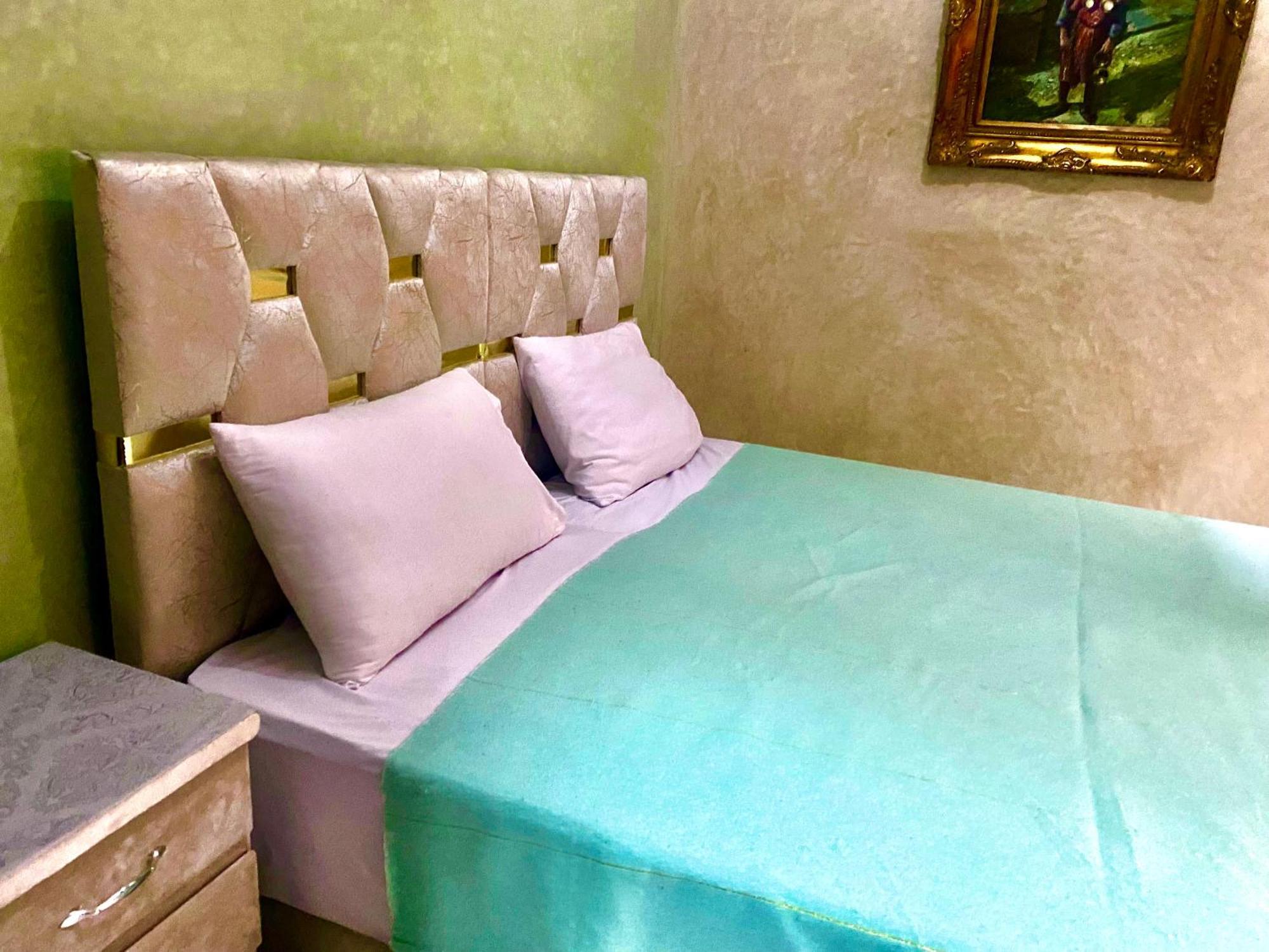 Nezha Avec Jacuzzi Et 3 Piscines Au Coeur De Hotel Marrakesh