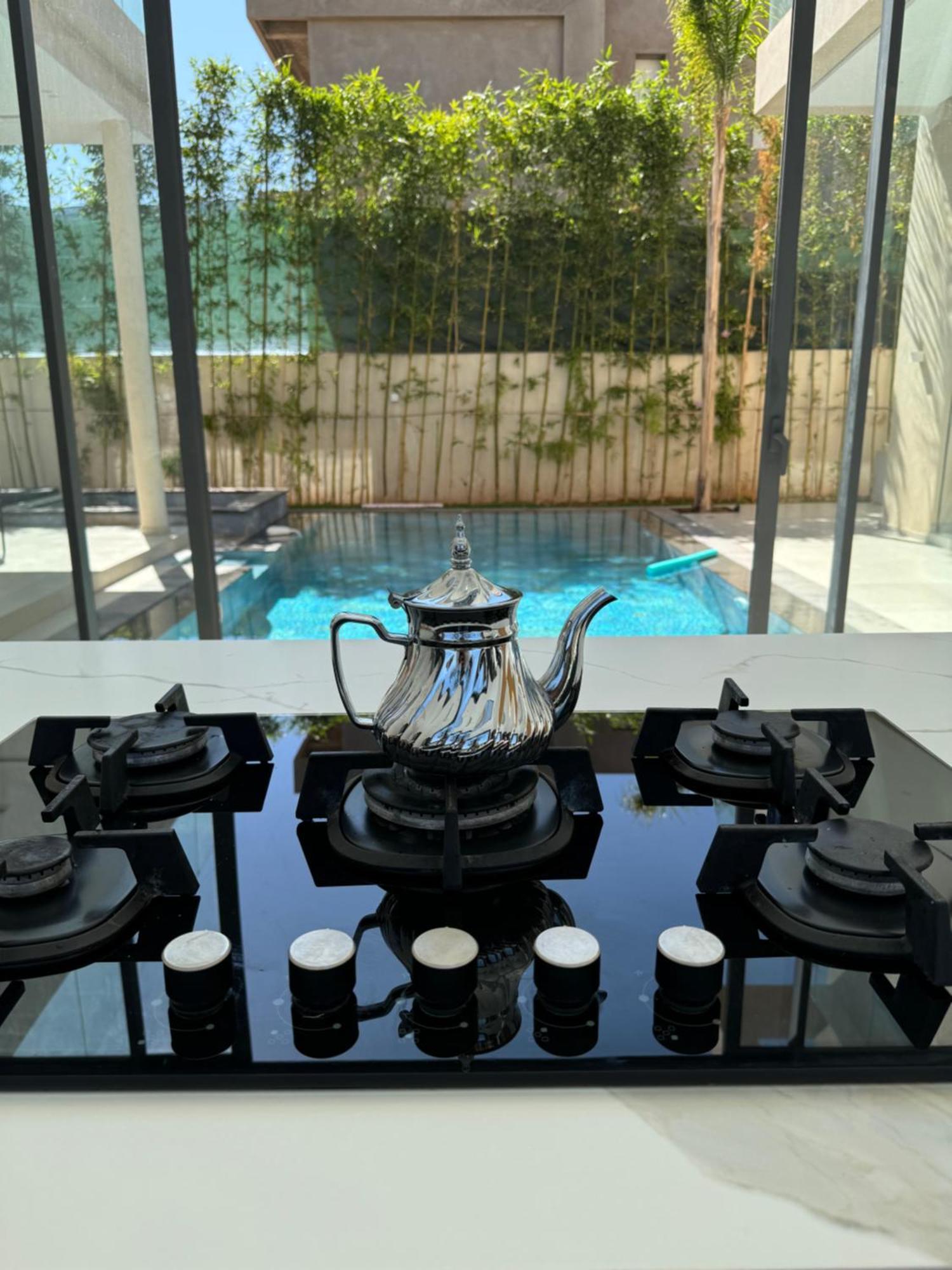 Kenza Piscine Et Jacuzzi Chauffee