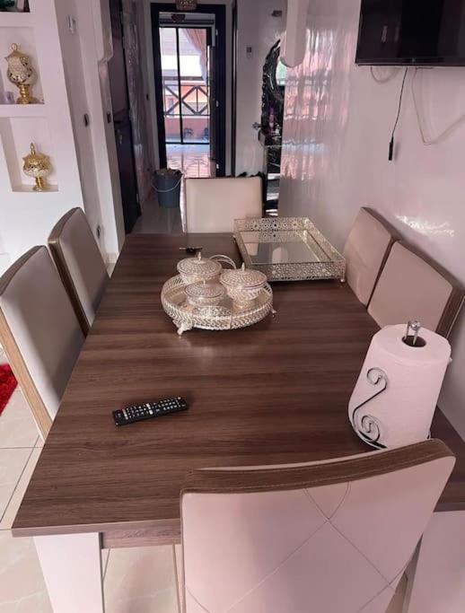 5 Piscine Fitness Apartment *