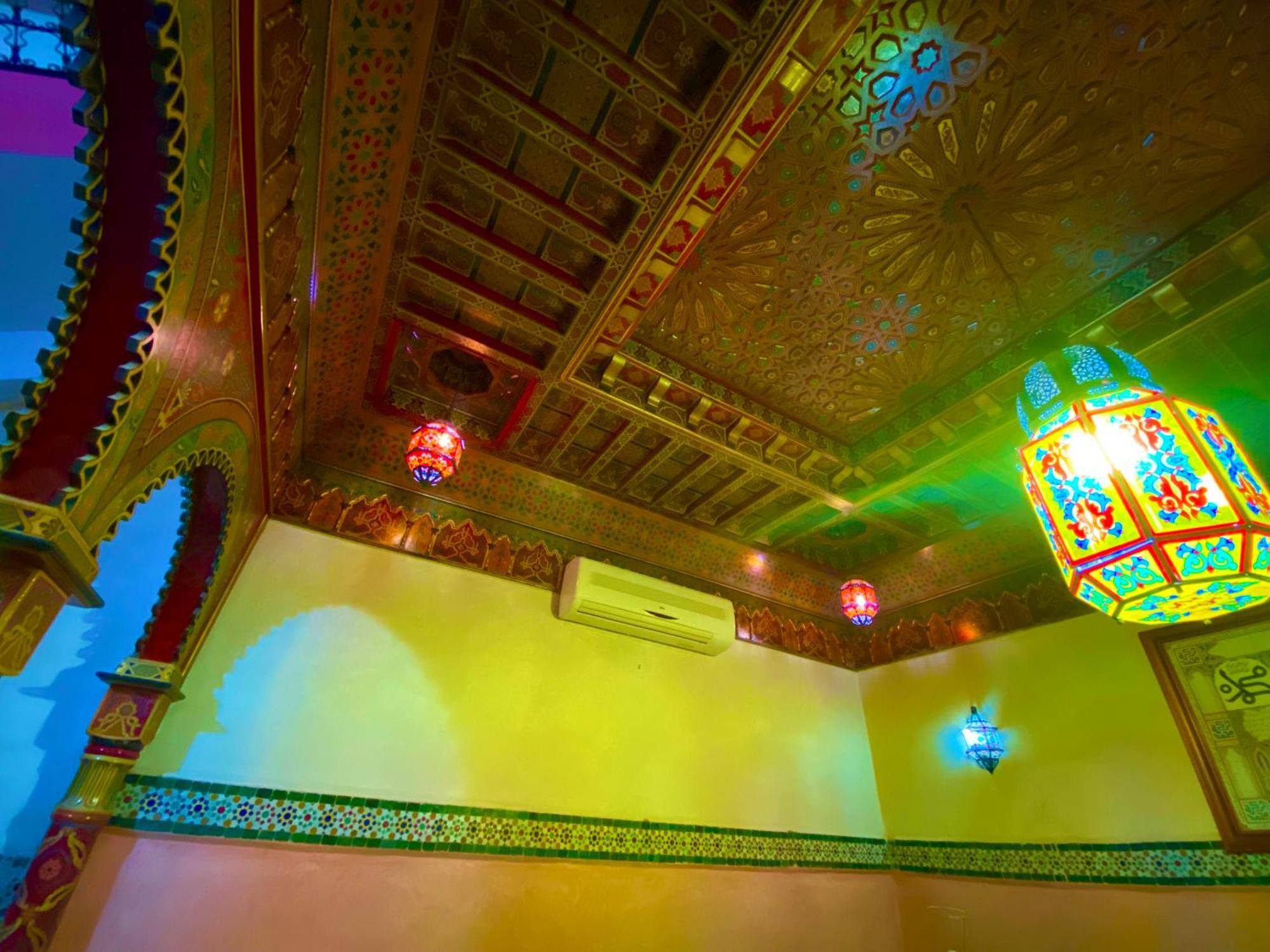 Nezha Avec Jacuzzi Et 3 Piscines Au Coeur De * Marrakesh