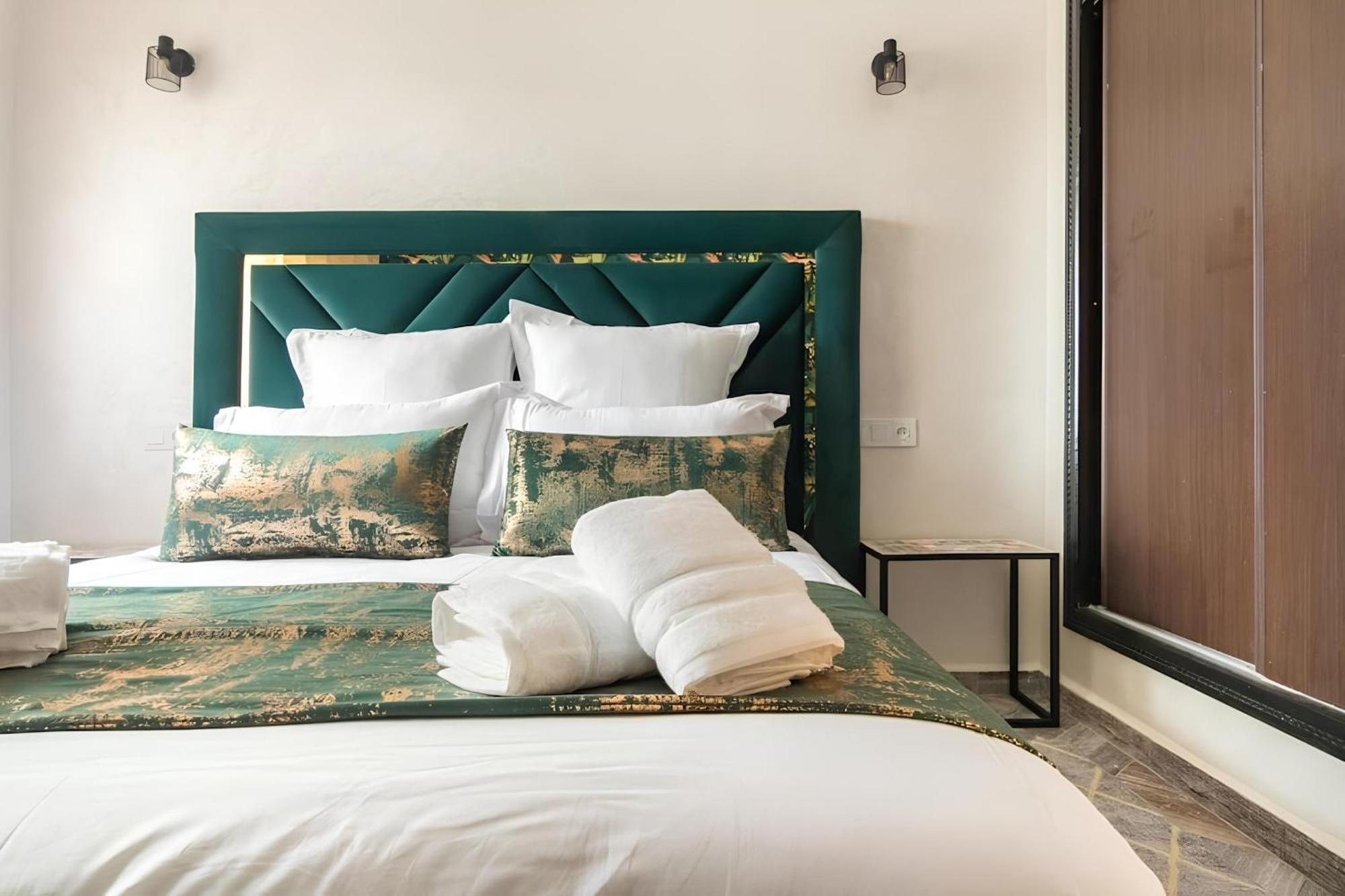 Apartment C-appartement De Luxe Plein Centre De Gueliz Avec Piscine Parking Wifi Netflix Marrakesh