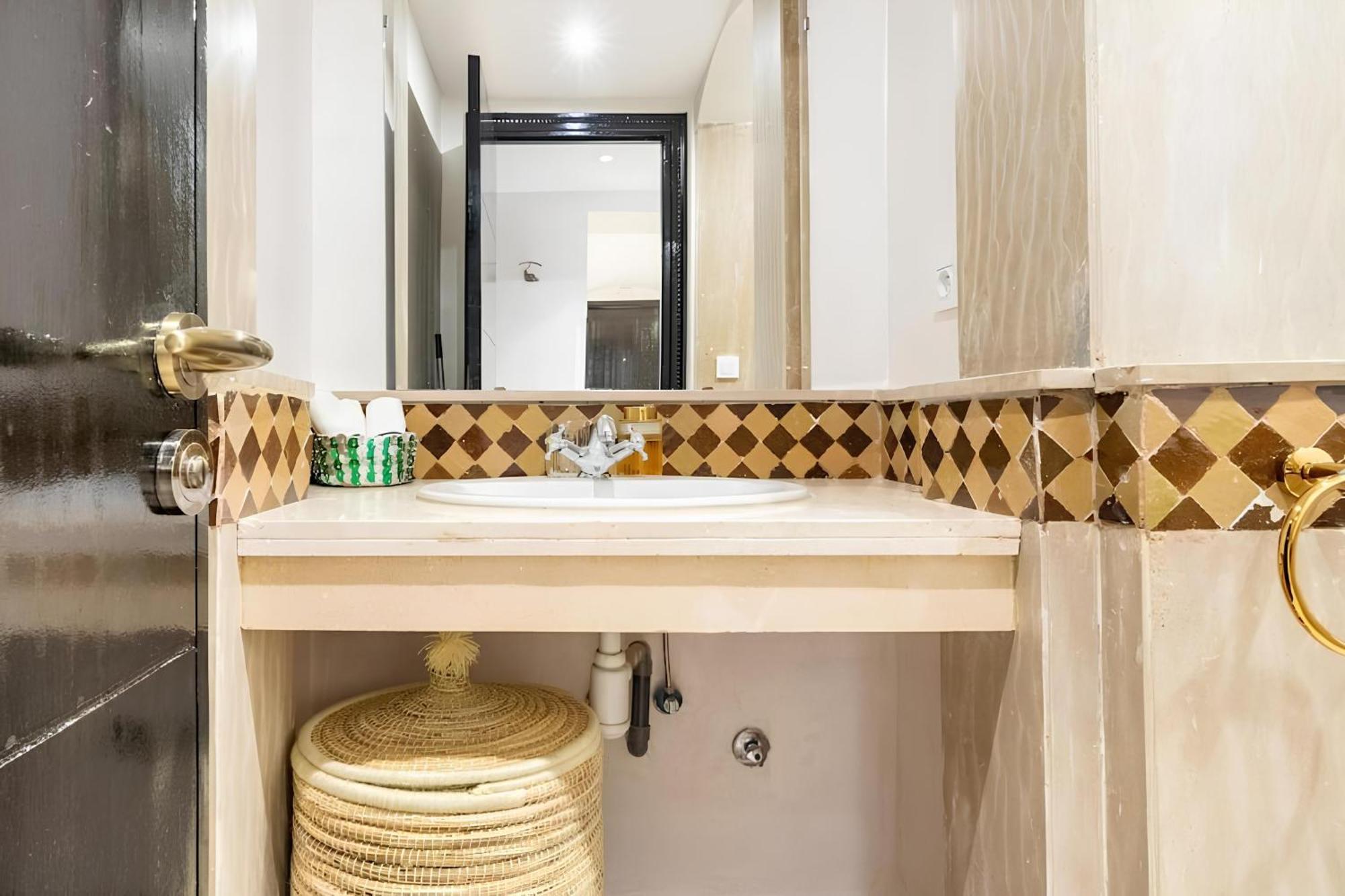 Apartment C-appartement De Luxe Plein Centre De Gueliz Avec Piscine Parking Wifi Netflix *