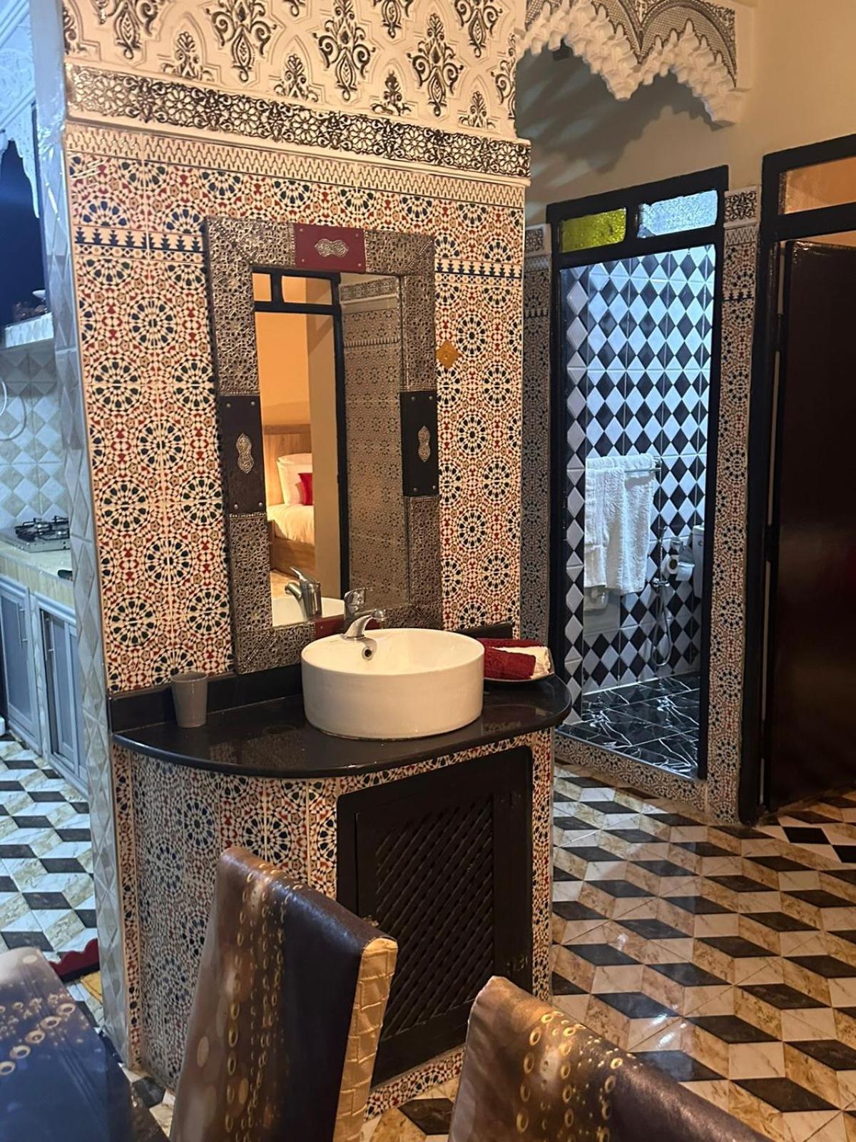 Au Coeur Du Madina Apartment