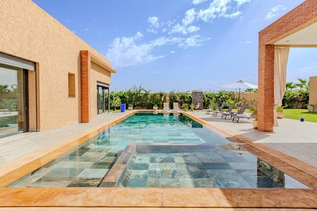 Zina, Elegance Et Luxe,piscine & Jacuzzi Villa