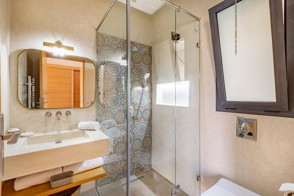 Zina, Elegance Et Luxe,piscine & Jacuzzi Marrakesh