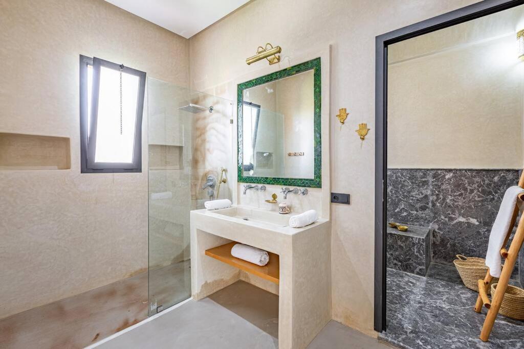 Zina, Elegance Et Luxe,piscine & Jacuzzi *