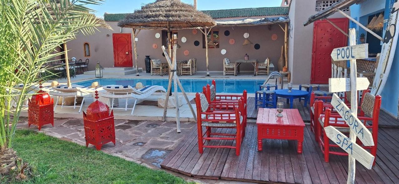 Jenny Lynn, Piscine Chauffee Villa Marrakesh