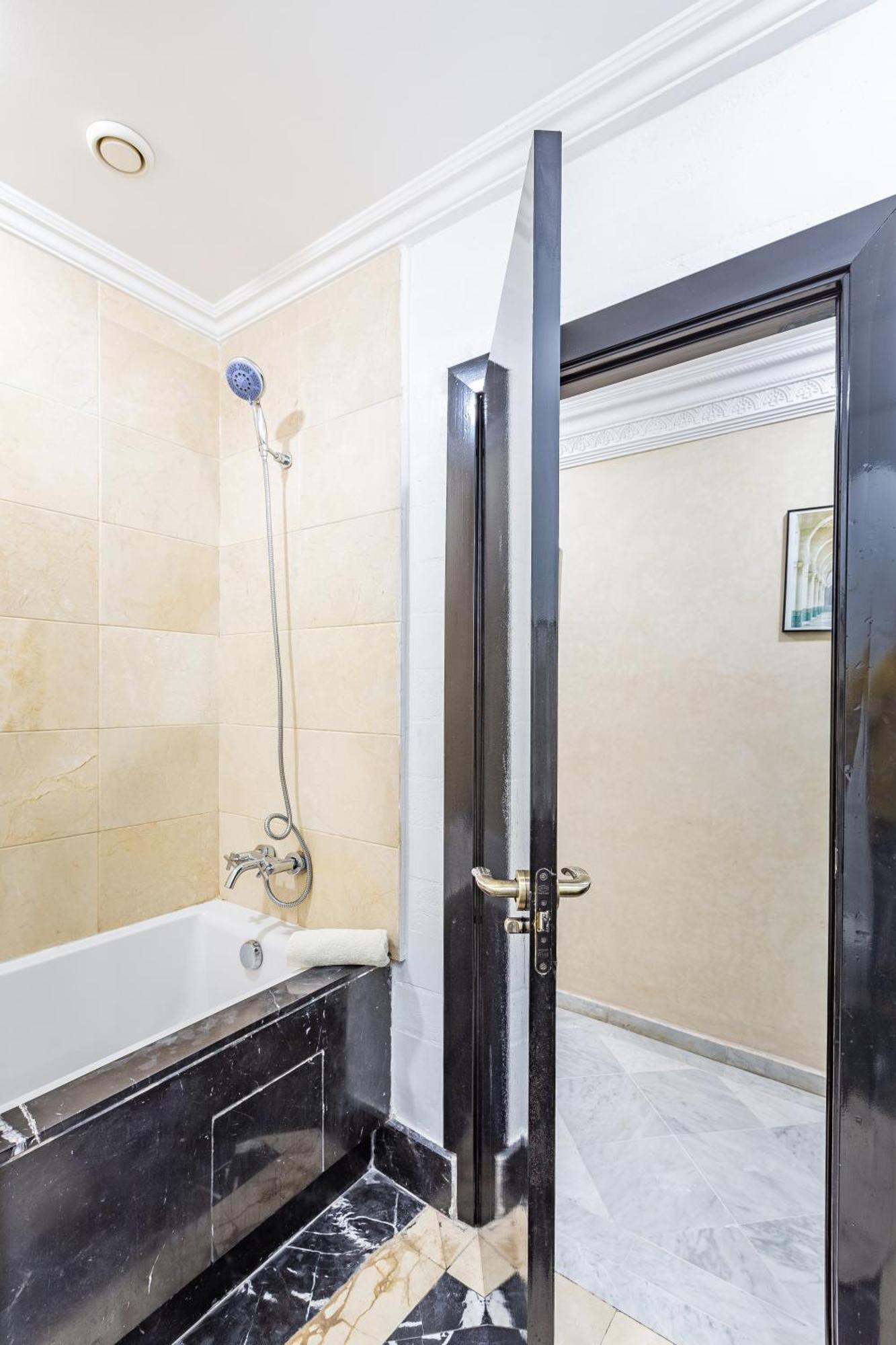 Apartment Luxurious Facing Pestana Cr7 On M Avenue - Premium In Marrakech *