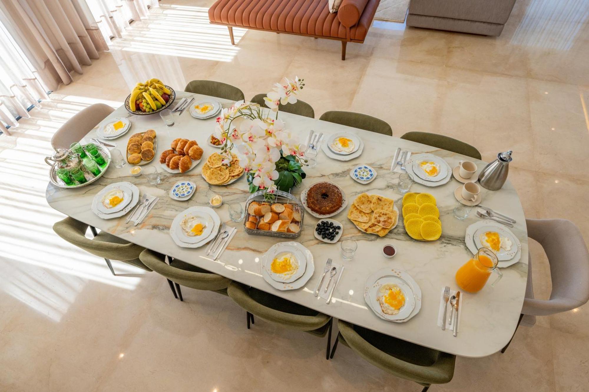 Talia, Luxury Stay, Golf & View