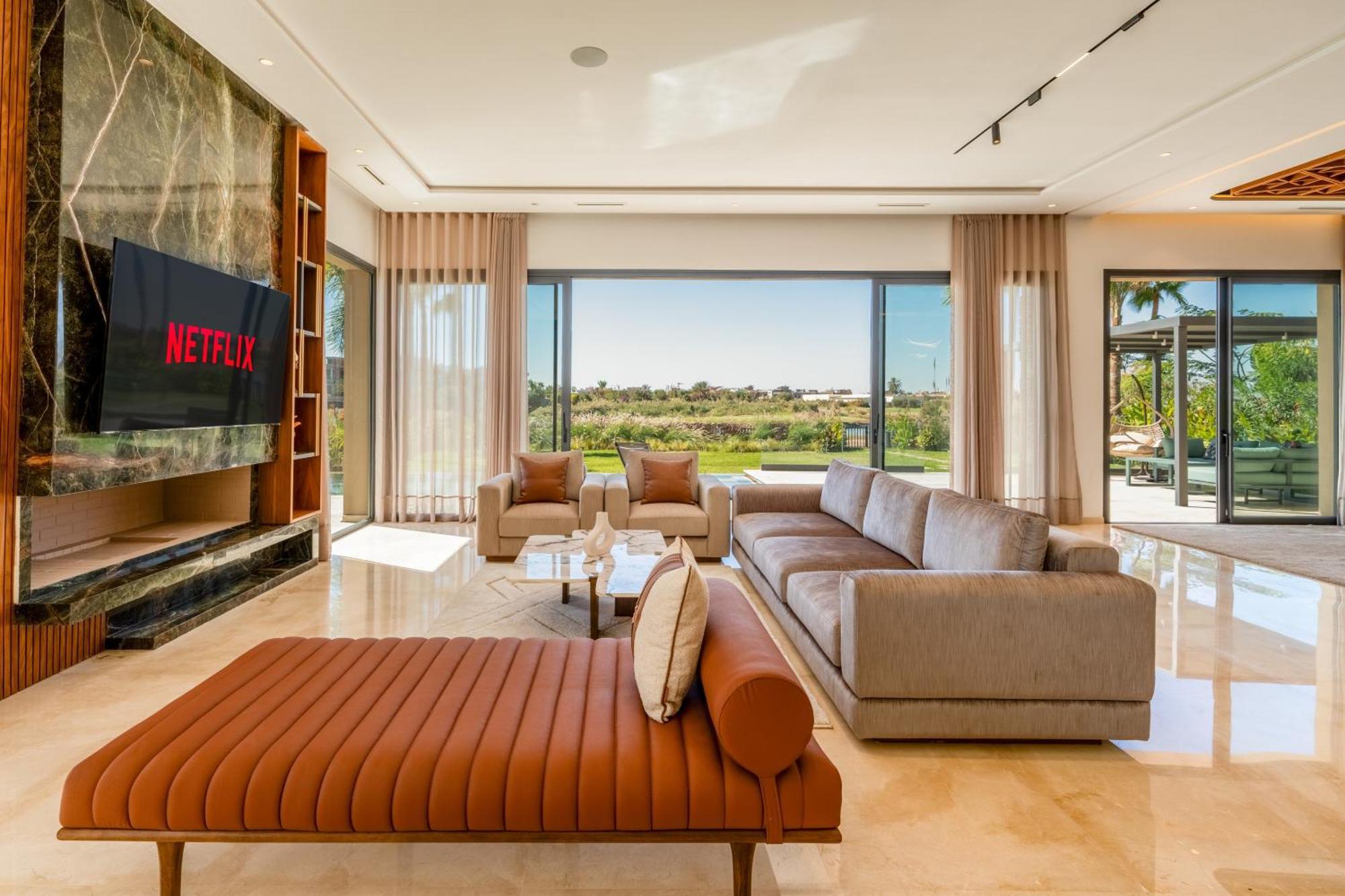 Villa Talia, Luxury Stay, Golf & View *