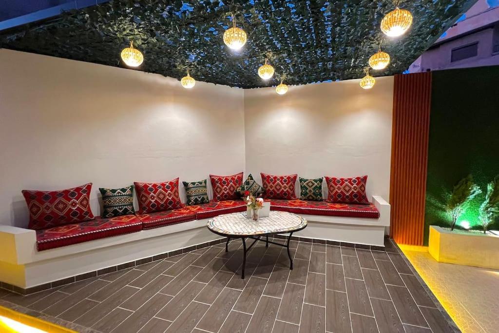 De Luxe Avec Jacuzzi Prive & Terrasse Au Coeur De Marrakech Apartment