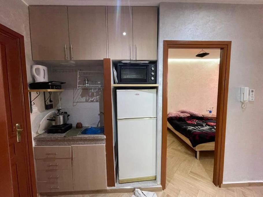 Apartment Avec Piscine Et Parking 24 *