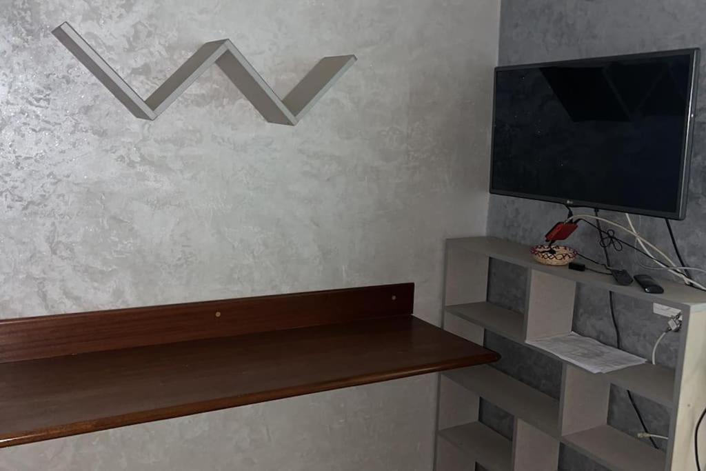 Apartment Avec Piscine Et Parking 24 *