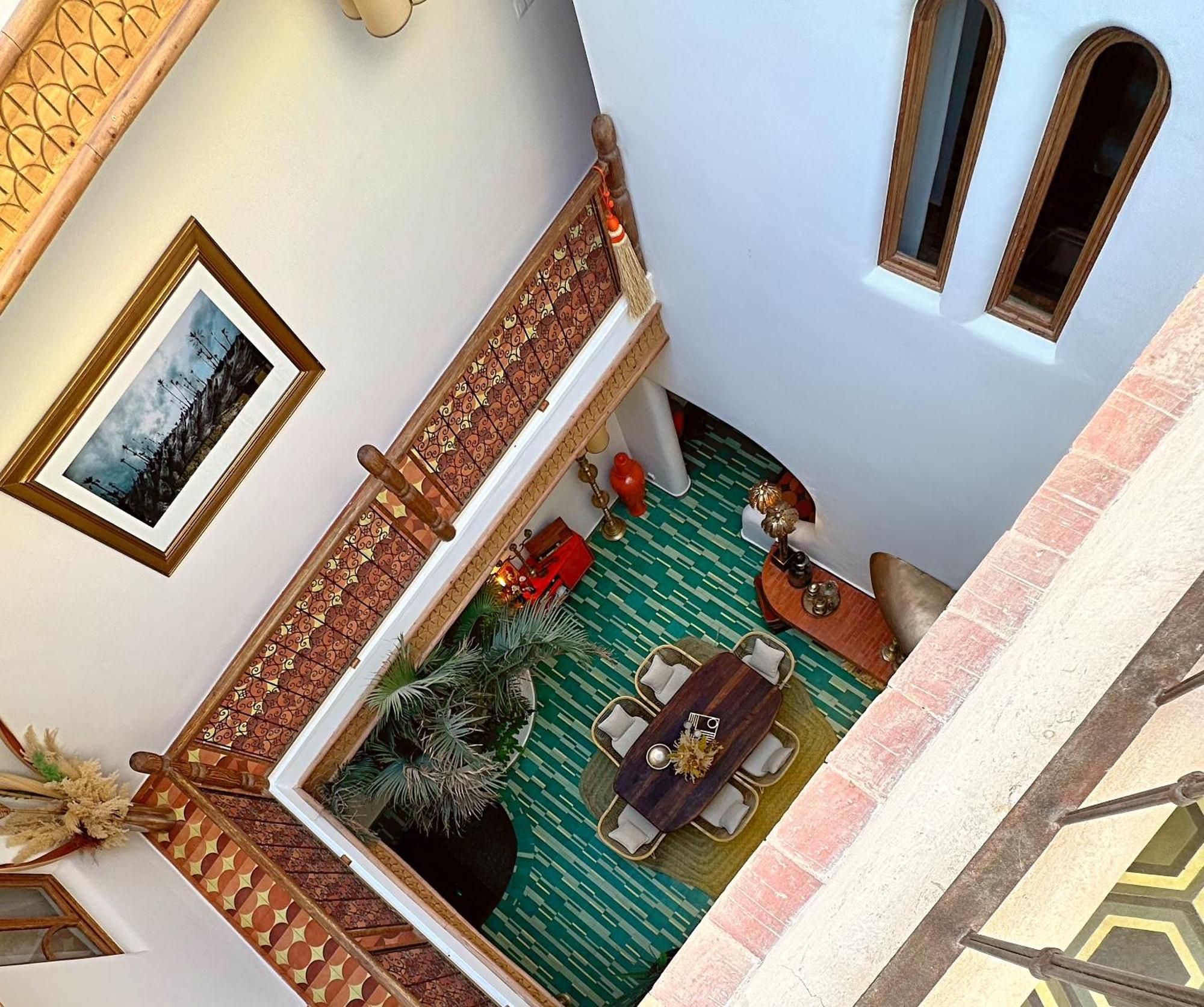 Nesayam Apartment