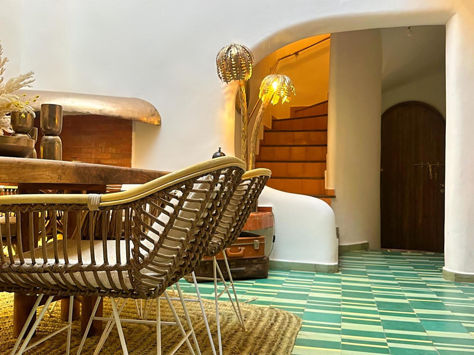 Nesayam Apartment