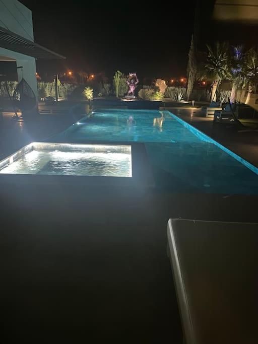 Magnifique Sur Front De Golf Amelkis Villa Marrakesh