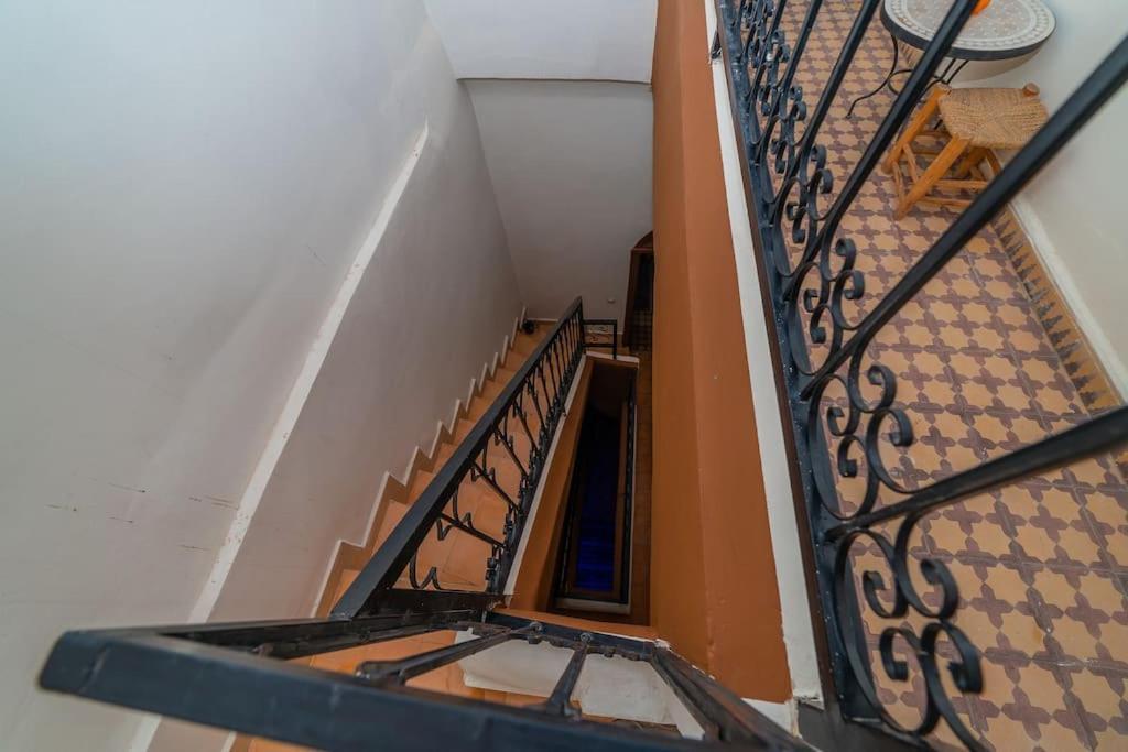 3 - Petit Dejeuner Gratuit - Position * Marrakesh
