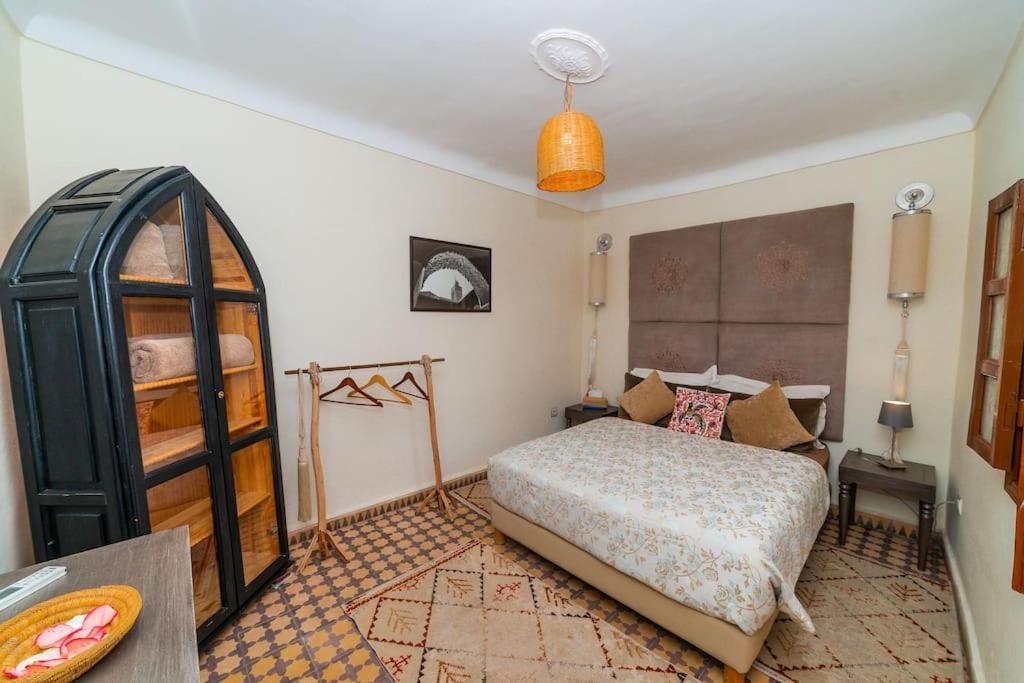 3 - Petit Dejeuner Gratuit - Position Holiday home *