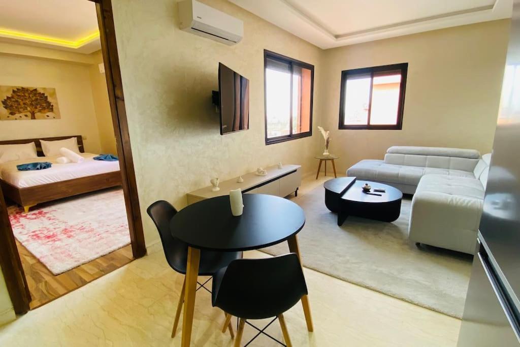 Bel Appart Fonctionnel A Cote De Ctm Hivernage Apartment