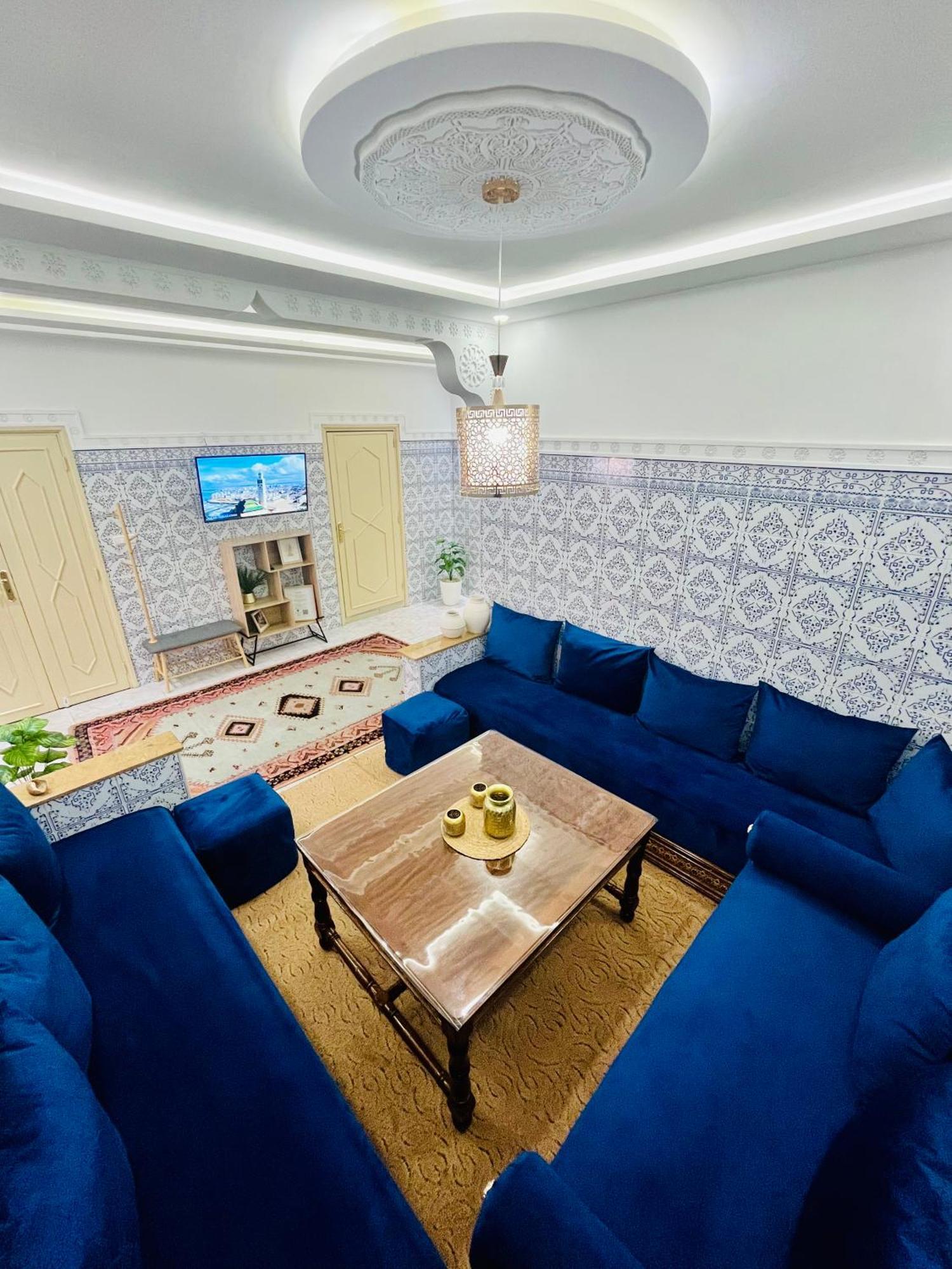 Apartment With Ac, Patio And Rooftop Appartement Climatise Avec Patio Et Toit Terrasse Marrakesh