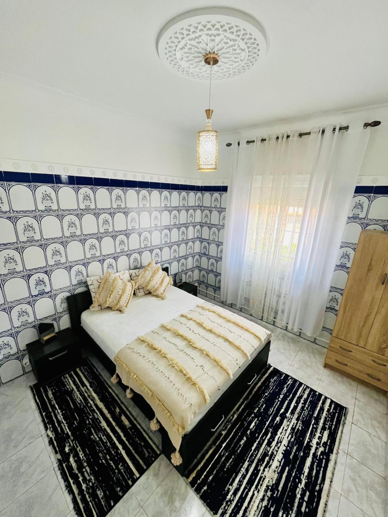 Apartment With Ac, Patio And Rooftop Appartement Climatise Avec Patio Et Toit Terrasse