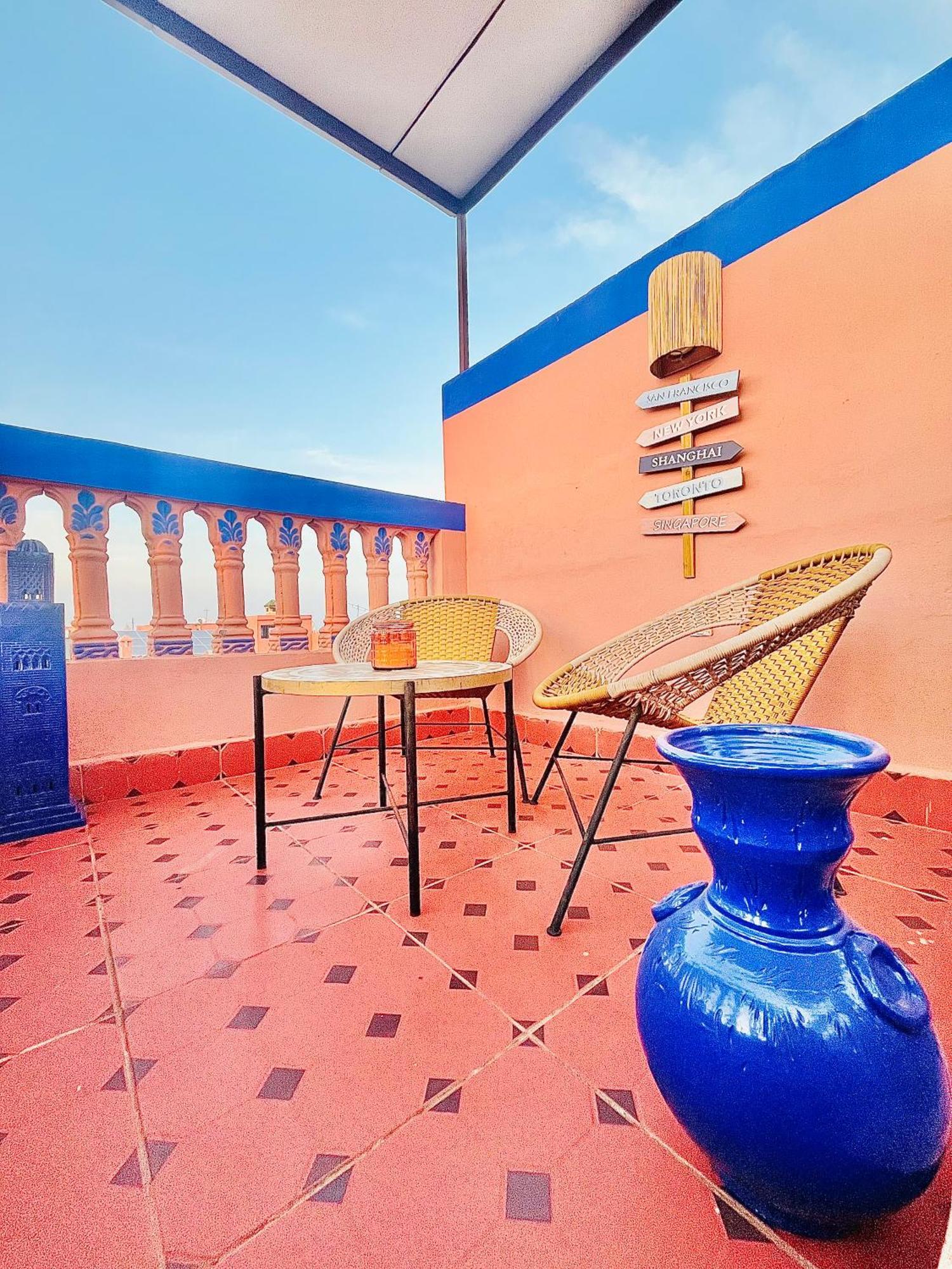 Apartment With Ac, Patio And Rooftop Appartement Climatise Avec Patio Et Toit Terrasse Apartment