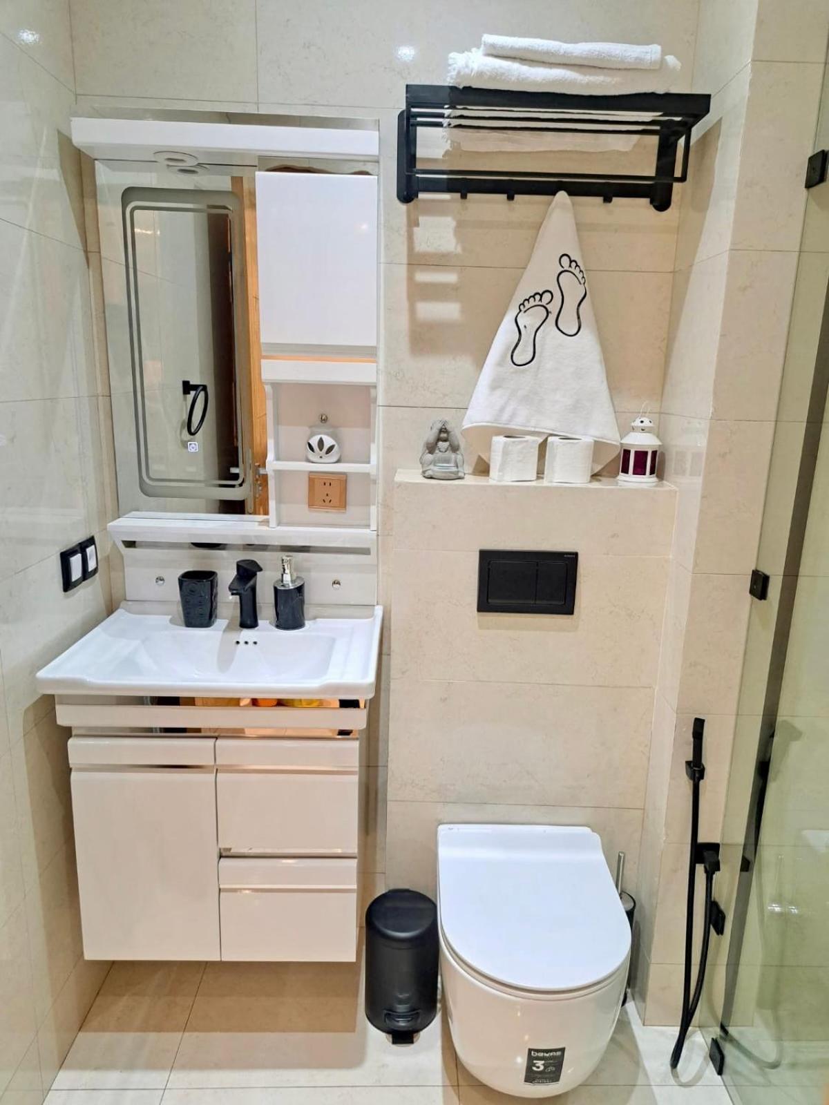 Apartment 5 Minutes De La Gare Et Centre Piscine Parking Marrakesh