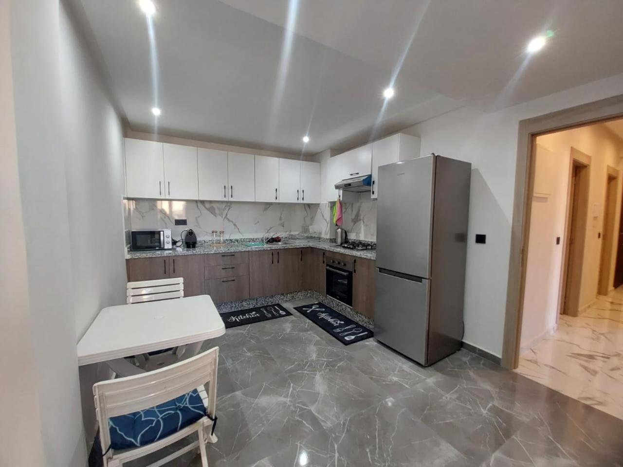 Palm Apartment *