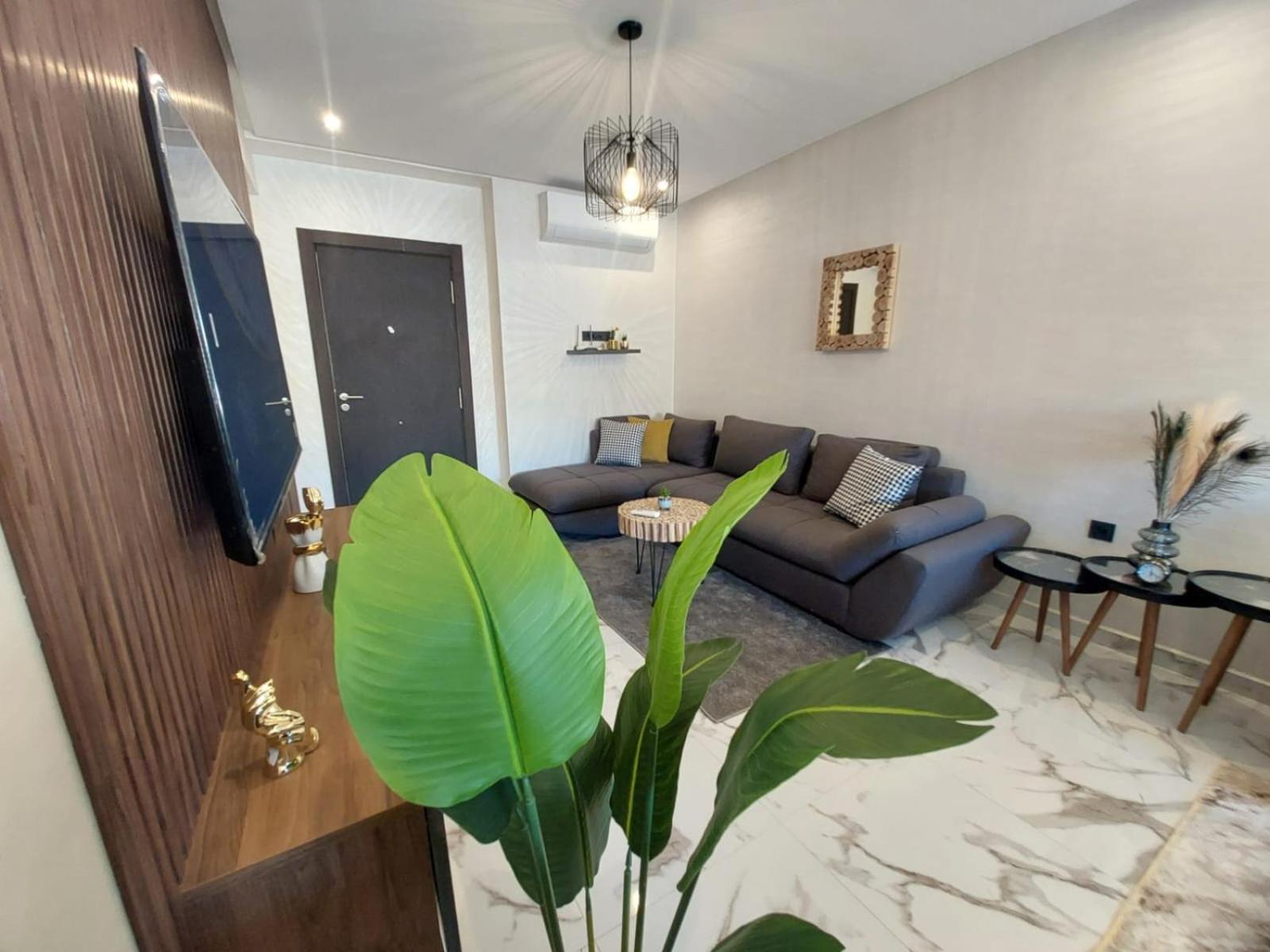 Apartment Palm