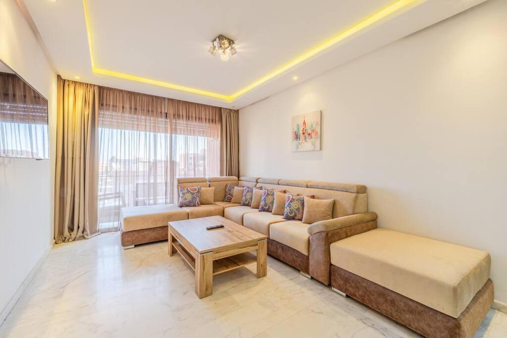 Standing Au Centre De Marrakech Apartment