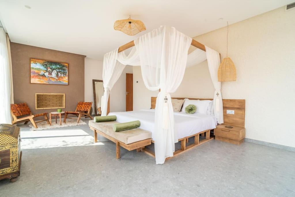 Villa Escapade De Reve Avec Piscine Chauffee