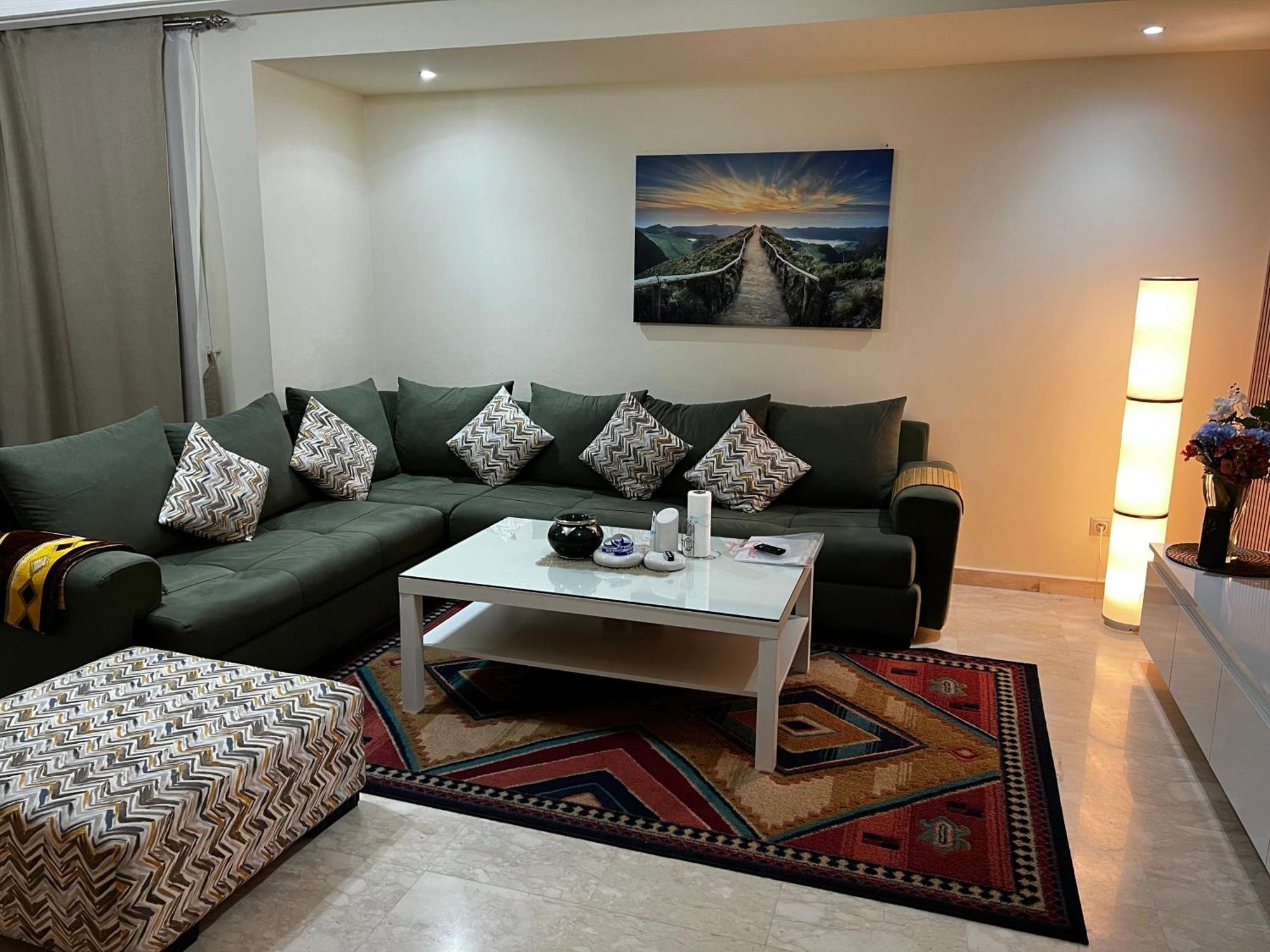 Apartamento Schone Ferienwohnung: Poolblick Und Terrasse Nahe Majorelle Garden Marraquexe