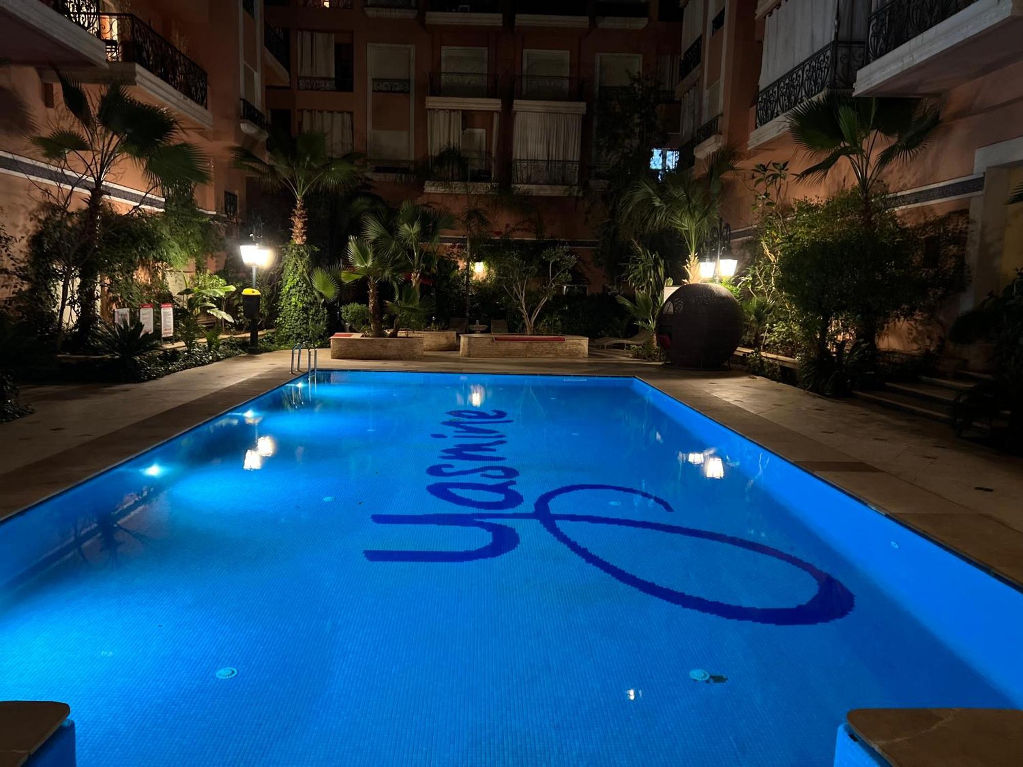 Apartamento Schone Ferienwohnung: Poolblick Und Terrasse Nahe Majorelle Garden Marraquexe