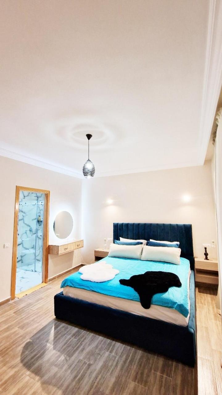 Apartment Location Duplex De Luxe Avec Jardin Privatif, Dans Avec Piscines *