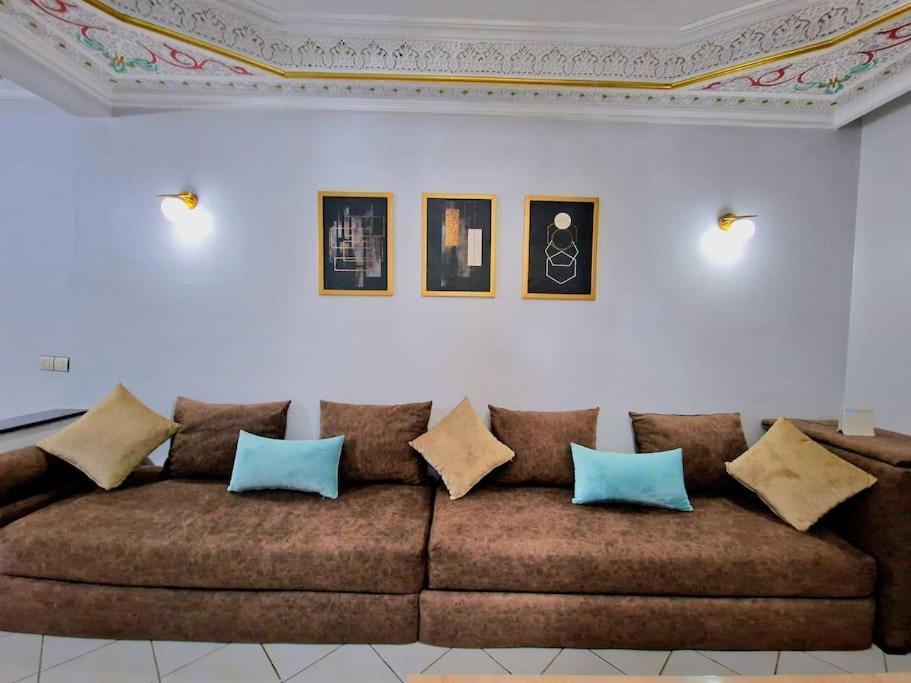 En Face De Cosmos Apartment