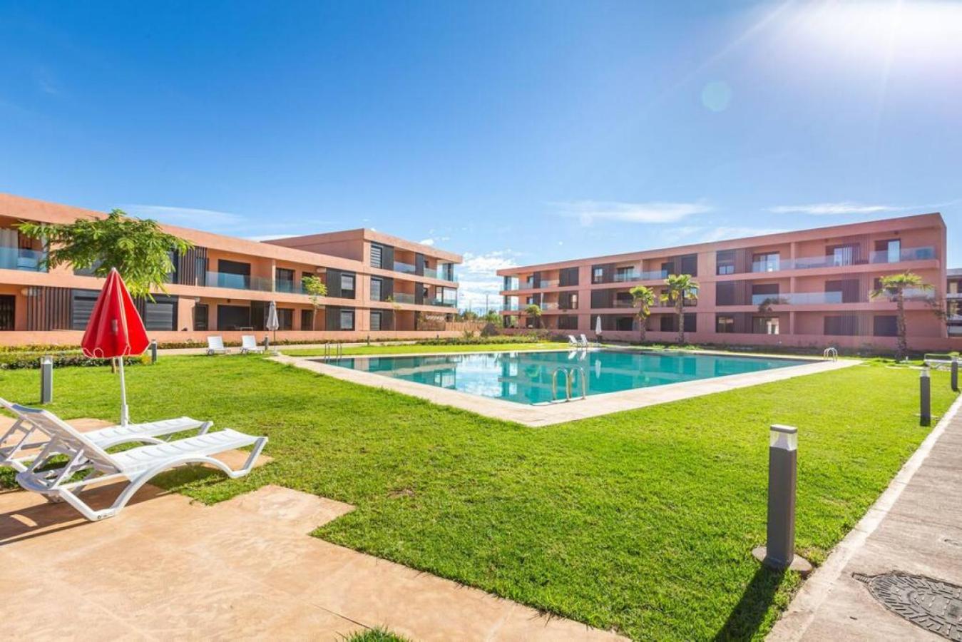 Apartment Cute Place For Couple In - Pool