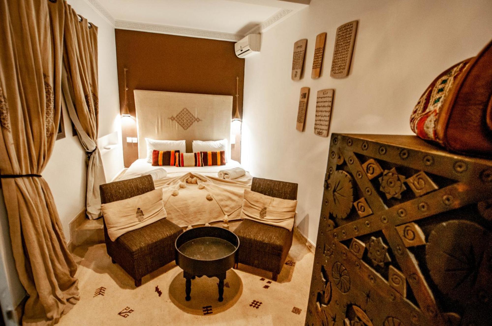 Hotel Origines 3*
