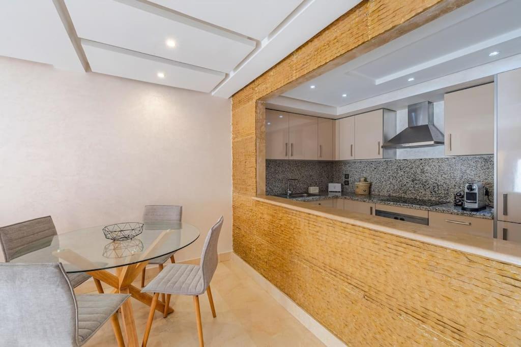 Apartment Location New Cafe De La Poste Plaza *