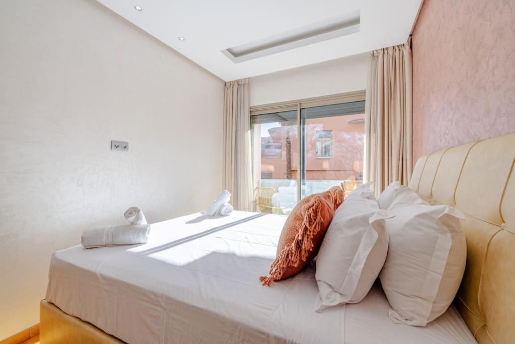 Apartment Location New Cafe De La Poste Plaza *