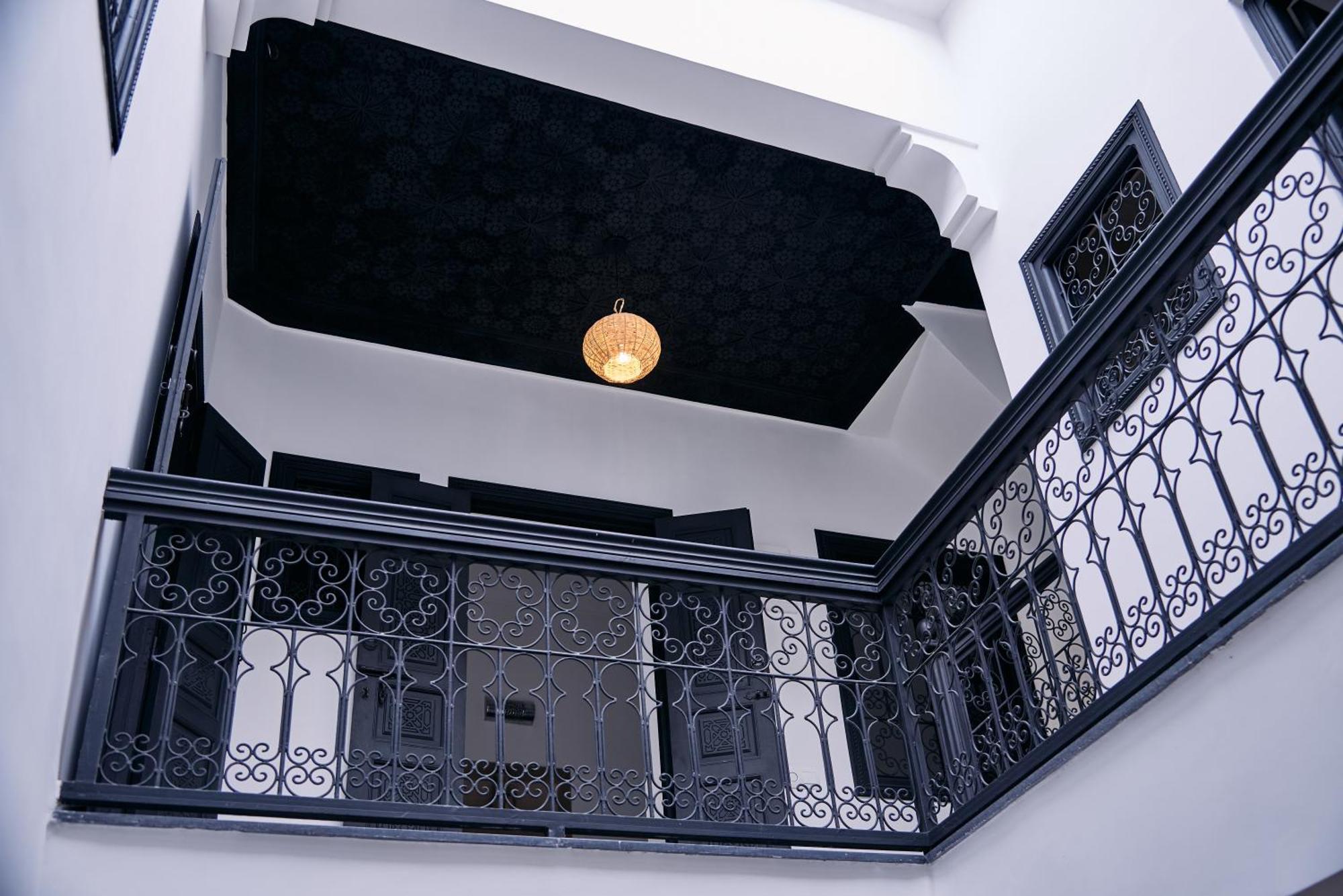 Riad Tawkane *
