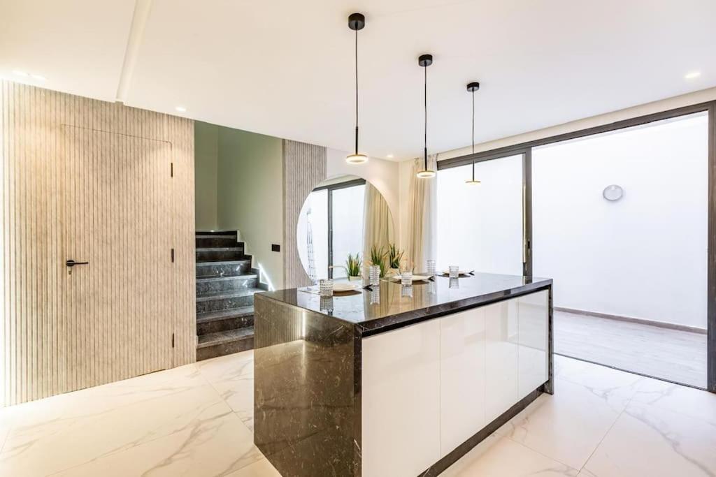 Apartment New Duplex Standing A Victor Hugo, Gueliz