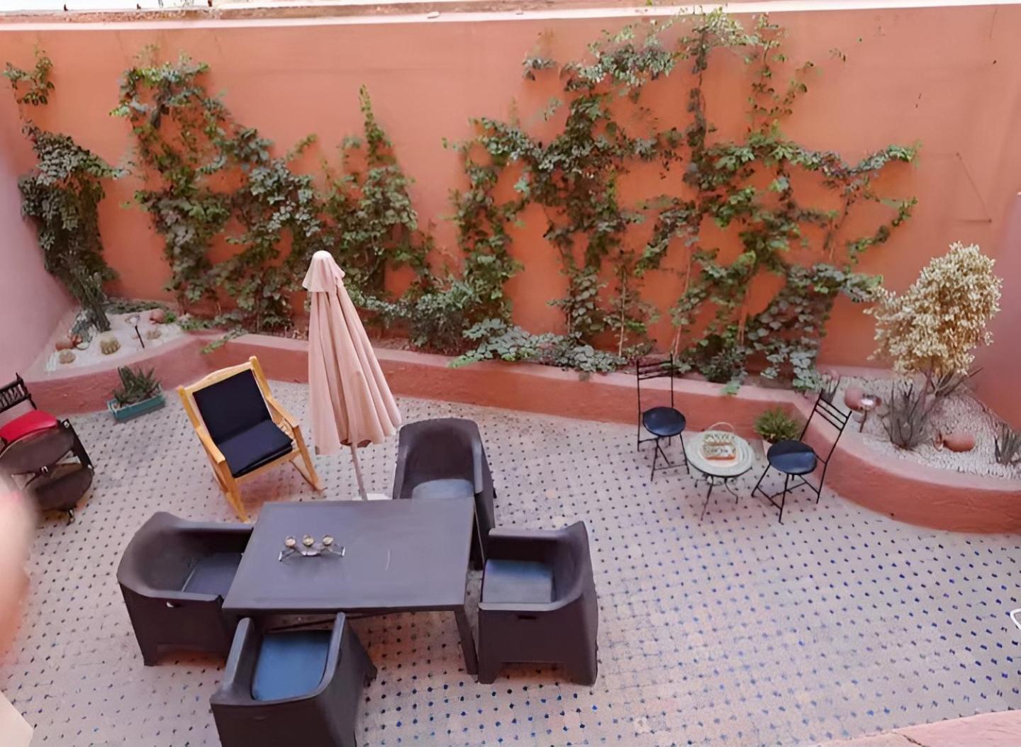 Apartment Duplex Raffine Avec Terrasse Verdoyante Et Vegetal - A 300m Du Jardin Majorelle Et Musee Yves Saint Laurent - Netflix Et Iptv