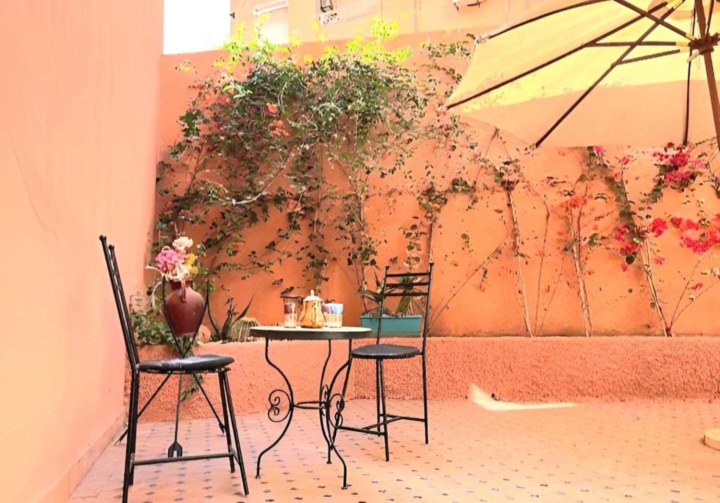 Duplex Raffine Avec Terrasse Verdoyante Et Vegetal - A 300m Du Jardin Majorelle Et Musee Yves Saint Laurent - Netflix Et Iptv Apartment *