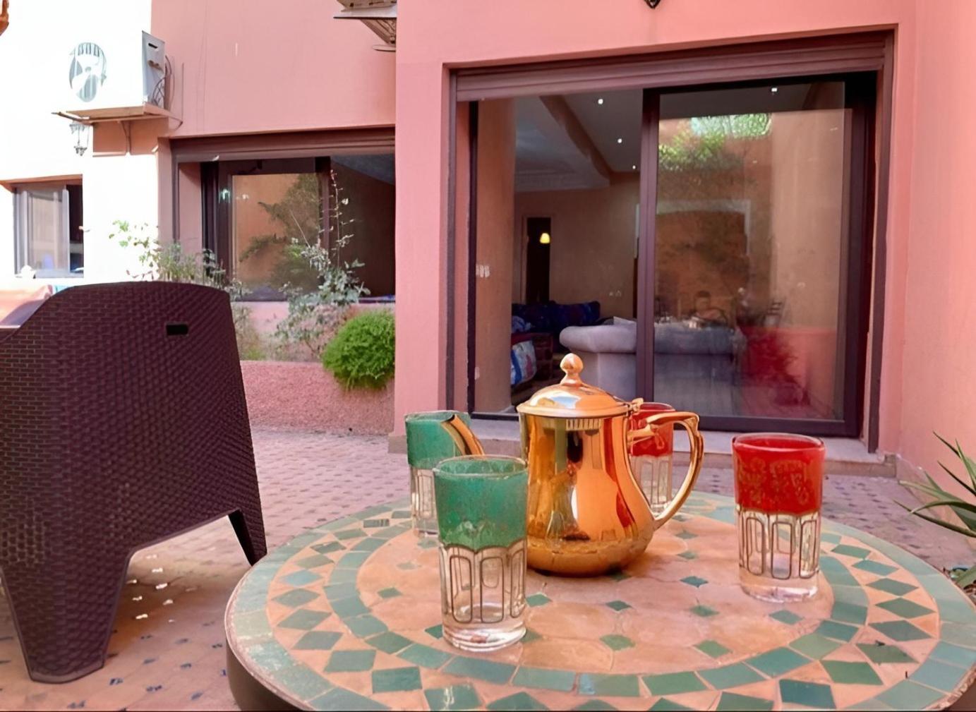 Duplex Raffine Avec Terrasse Verdoyante Et Vegetal - A 300m Du Jardin Majorelle Et Musee Yves Saint Laurent - Netflix Et Iptv Apartment