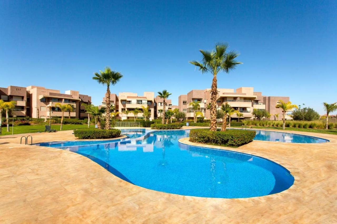Prestigia Luxury 2 Bedrooms Pool View Apartment *
