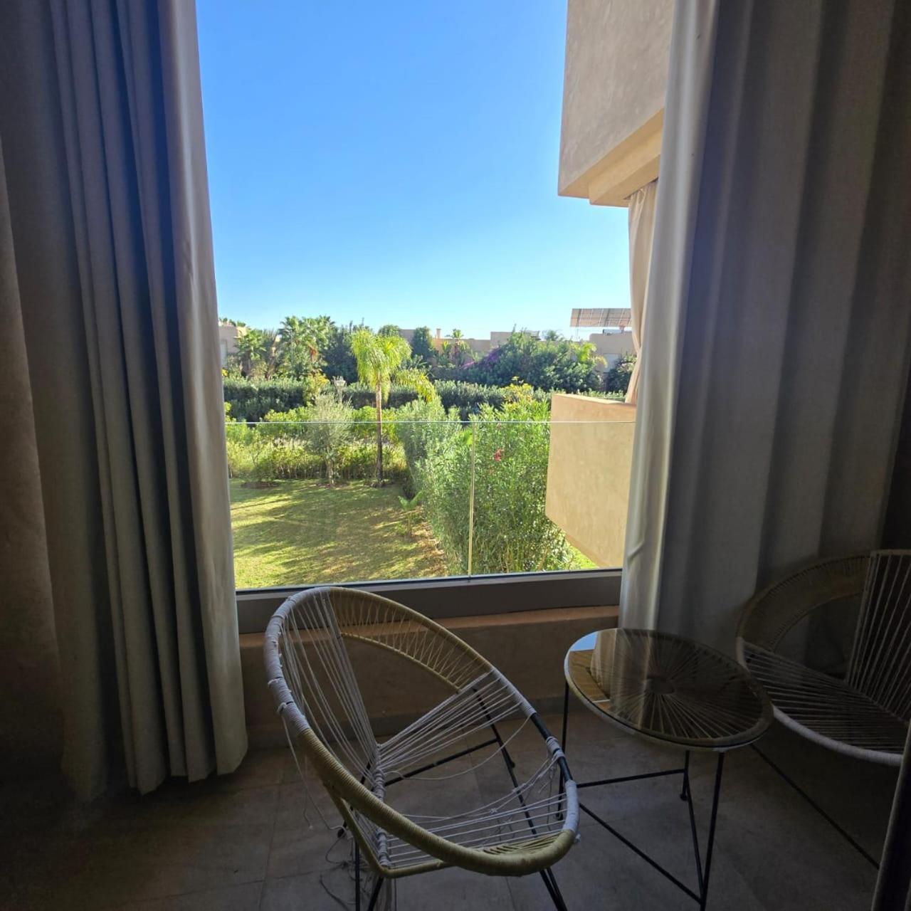 Prestigia Luxury 2 Bedrooms Pool View Apartment