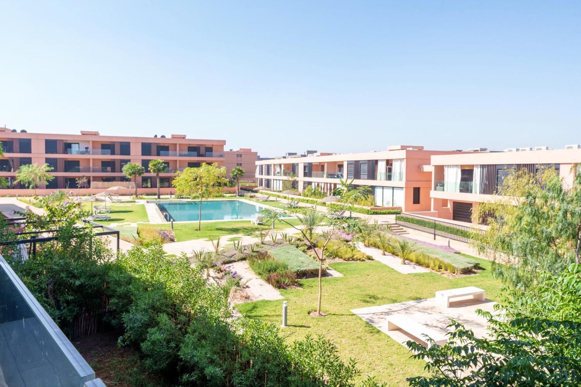 Elegance And Serenity At Noria Golf And Pool View Apartment