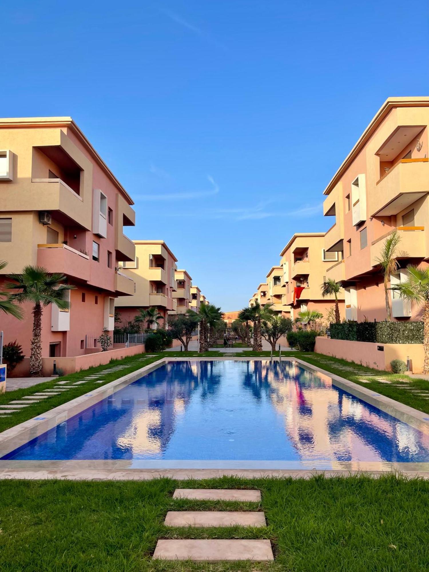 Duplex Chic Et Cosy Avec Piscine Apartment *