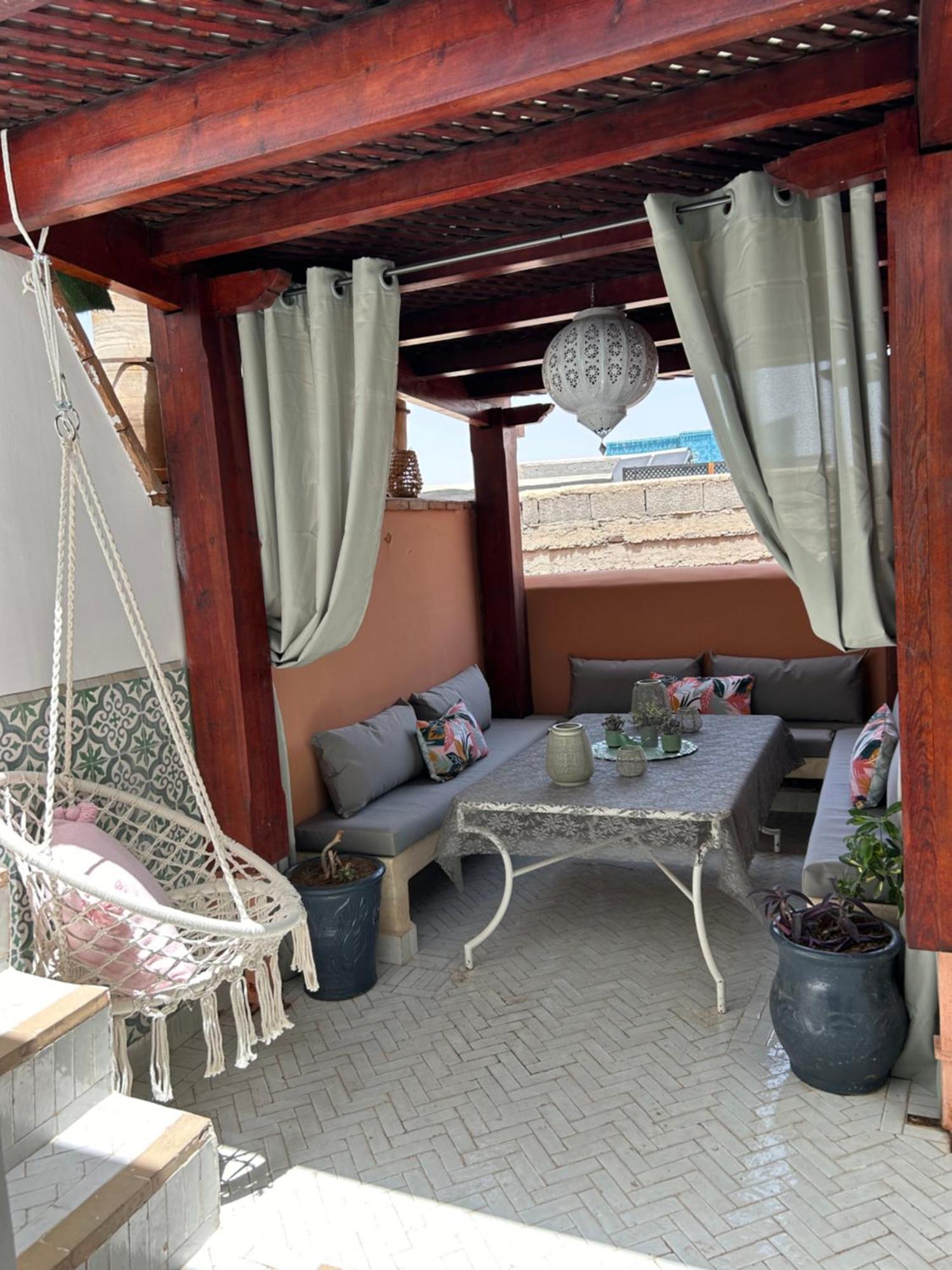 Riad Amazing Amazigh Avec Jacuzzi Petit Dejeuner Compris Avec Aussi Familiales Pres De La Place Jemaa El Fna Marrakesh