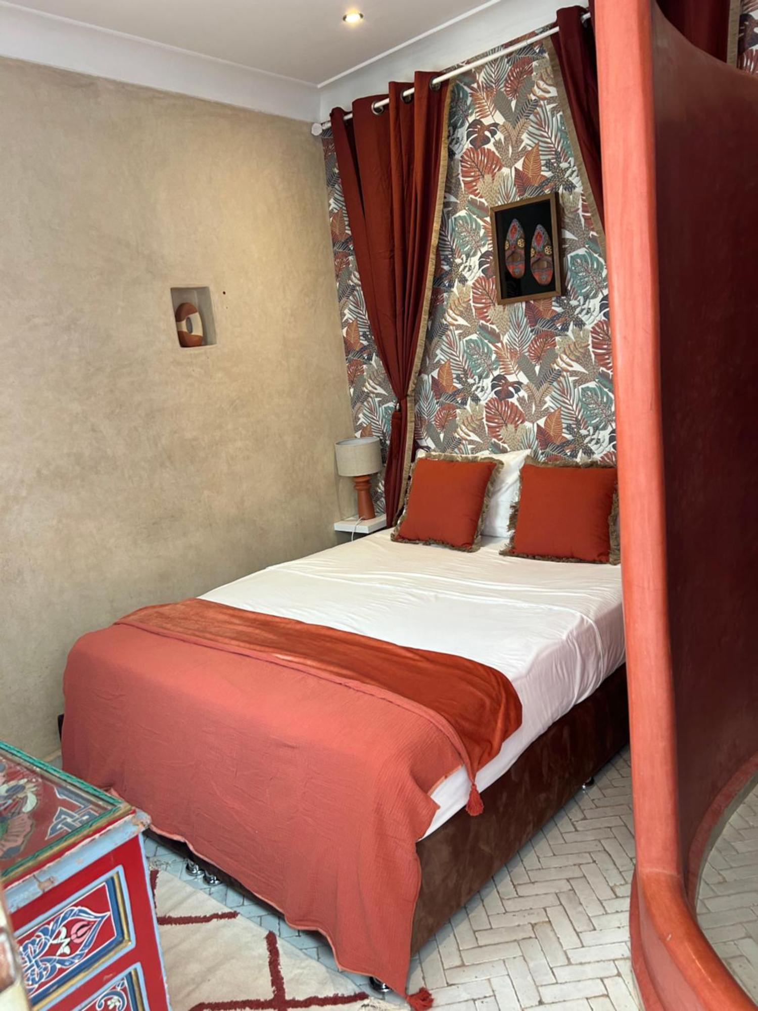 Amazing Amazigh Avec Jacuzzi Petit Dejeuner Compris Avec Aussi Familiales Pres De La Place Jemaa El Fna * Marrakesh